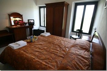 Hotel Vecchio Convento Bareggio Bagian luar foto